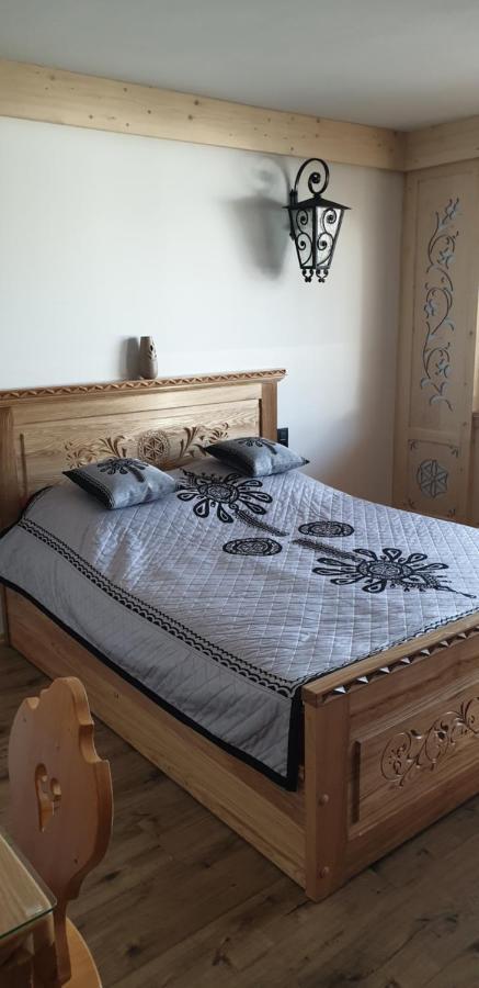 Apartament Zakopane Utrzymany W Stylu Goralskiej Chaty エクステリア 写真