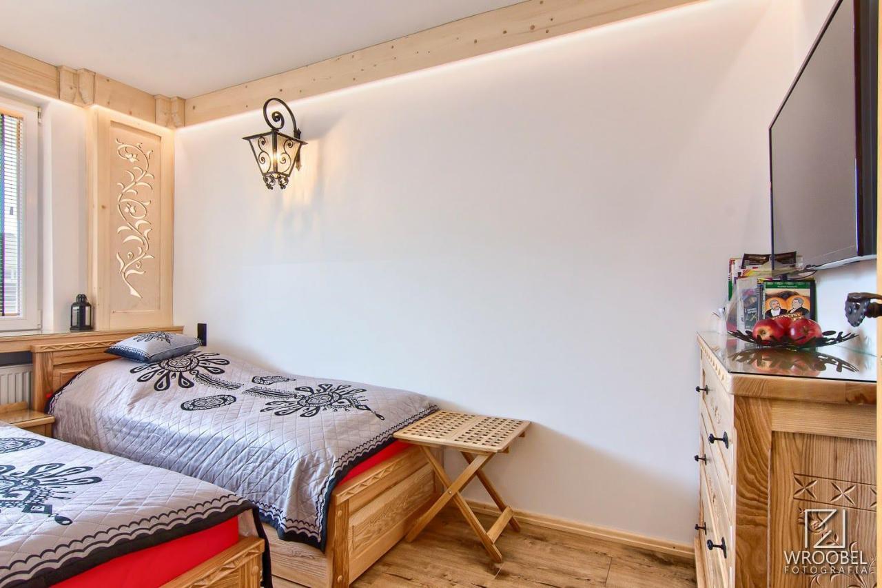 Apartament Zakopane Utrzymany W Stylu Goralskiej Chaty エクステリア 写真